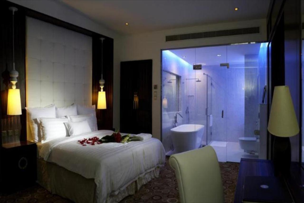 Loumage Hotel & Suites Manama Exterior photo